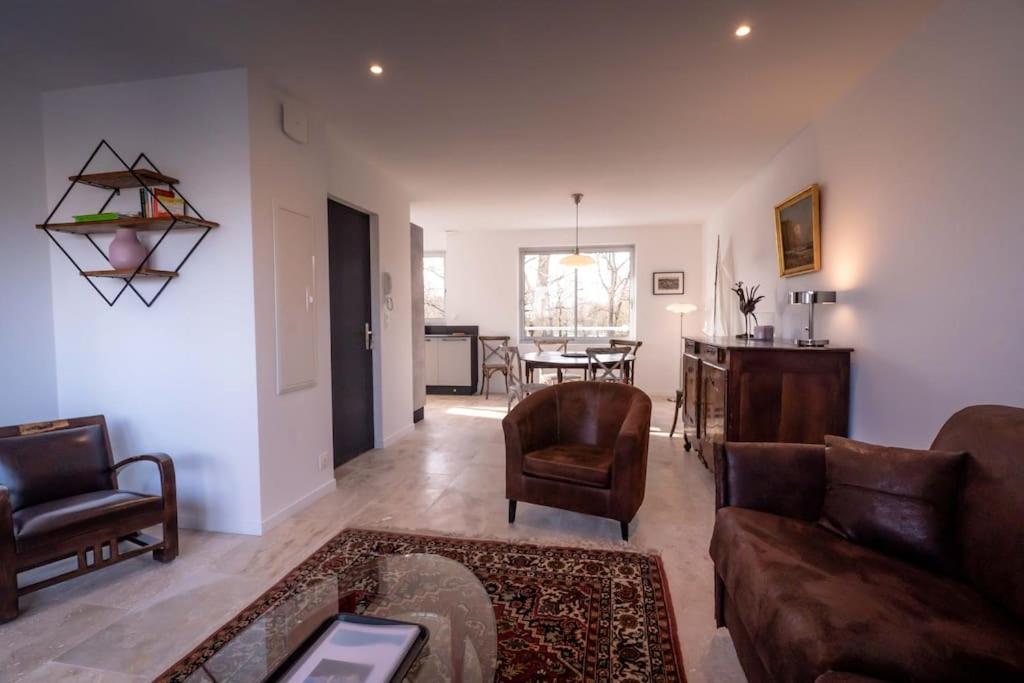 Vue Superbe Sur Tour De La Lanterne T2 + Terrasse Appartement *